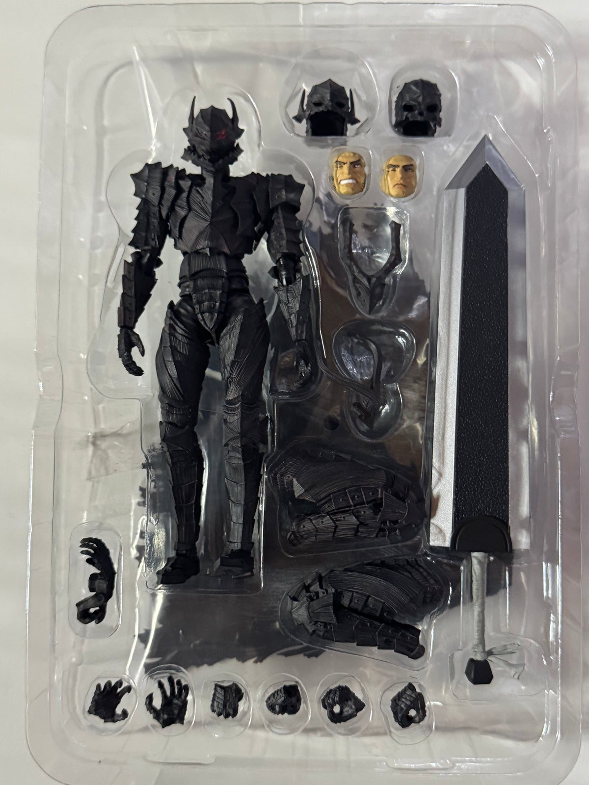 Bandai SHF Guts Berserker Armor Sword and Wind Legend 1/12 Action Figure