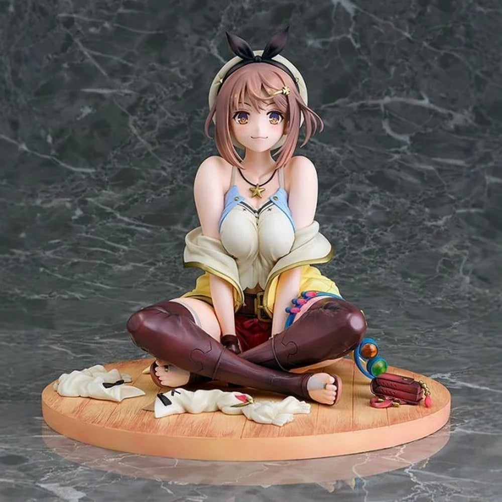 16CM Anime Atelier Ryza Figure Tokoyami no Joou to Himitsu no Kakurega Reisalin Stout 1/6 Sitting Model Toy Doll