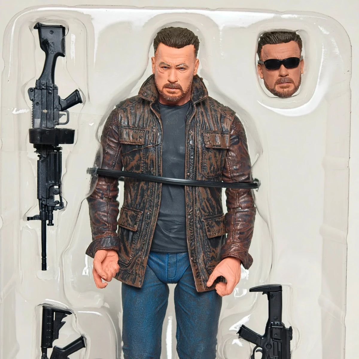 NECA Terminator Dark Fate T-800 Arnold Schwarzenegger Action Figure With Exchangeable Head & Multiple Guns Weapons Toy Gift
