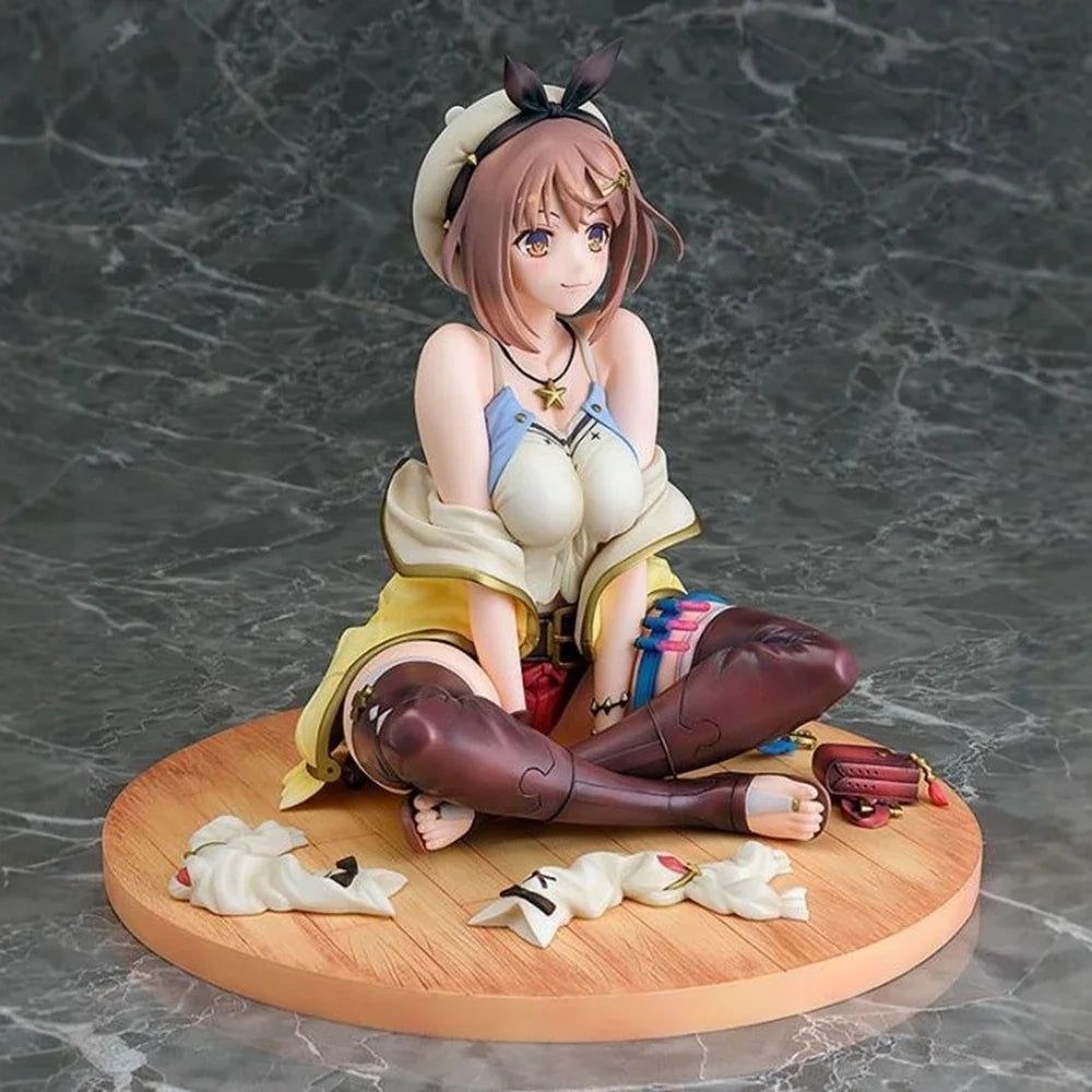 16CM Anime Atelier Ryza Figure Tokoyami no Joou to Himitsu no Kakurega Reisalin Stout 1/6 Sitting Model Toy Doll