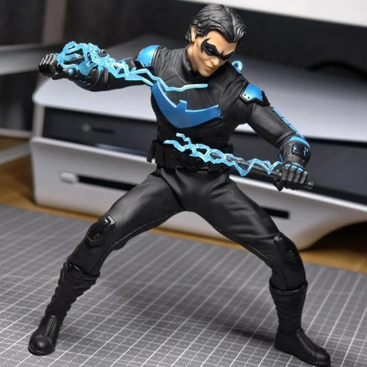 In Stock Original Mezco Toys One:12 Nightwing Anime Action Figure 1/12 Scale Mobile Doll Collectible Toy 4 Replace Fces Gift