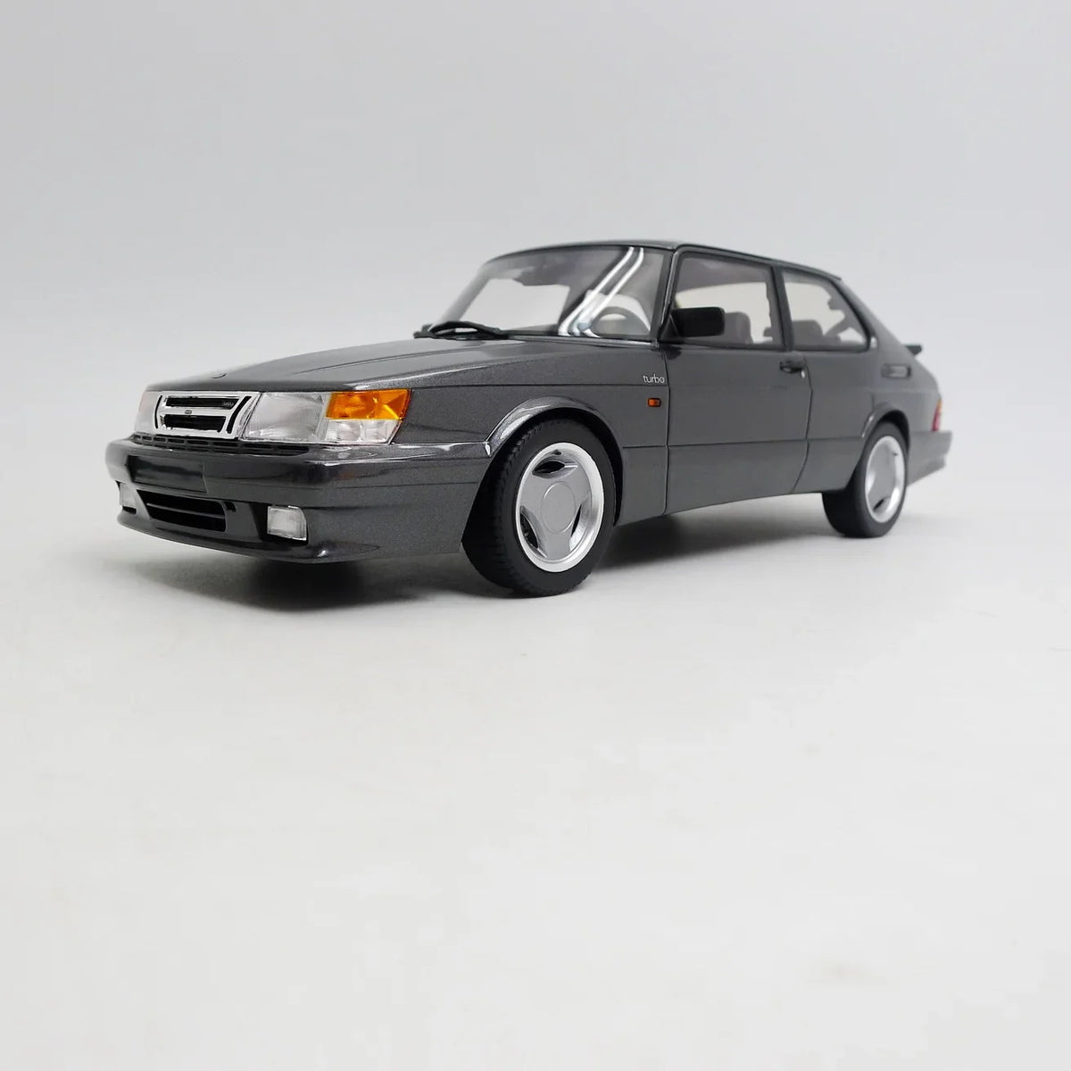 1/18 SAAB 900 Turbo T16 Airflow Resin Model Car DNA Collectibles