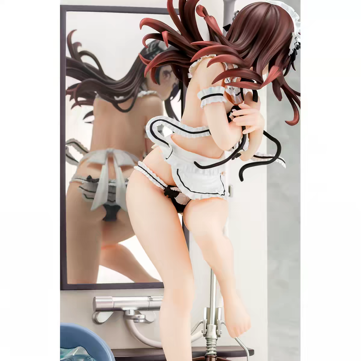 "Rent-a-Girlfriend": Chizuru Mizuhara (Maid Bikini / Cleaning Pose) — Authentic Figure